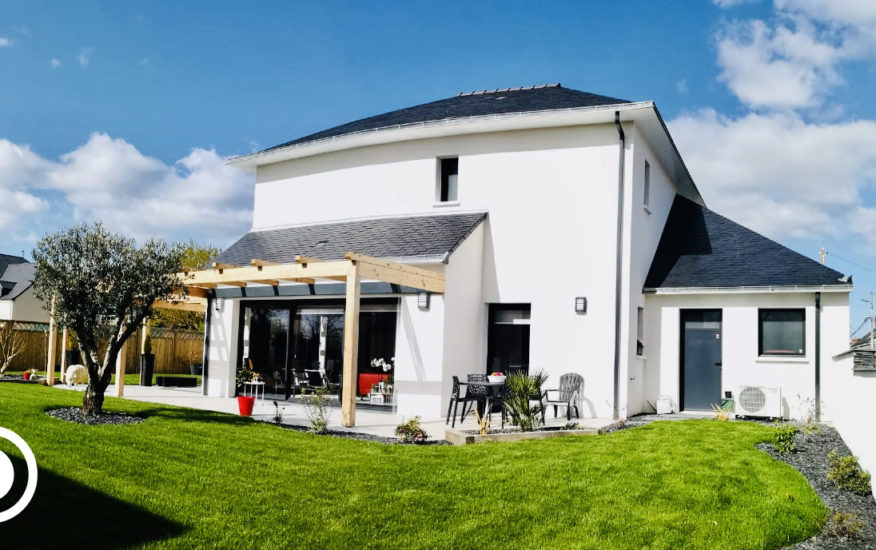 Maison tradi-contemporaine