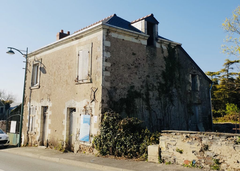 rénovation de vieille maison en pierre à St Saturnin
