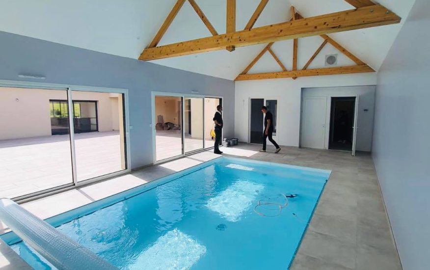 Piscine intérieure